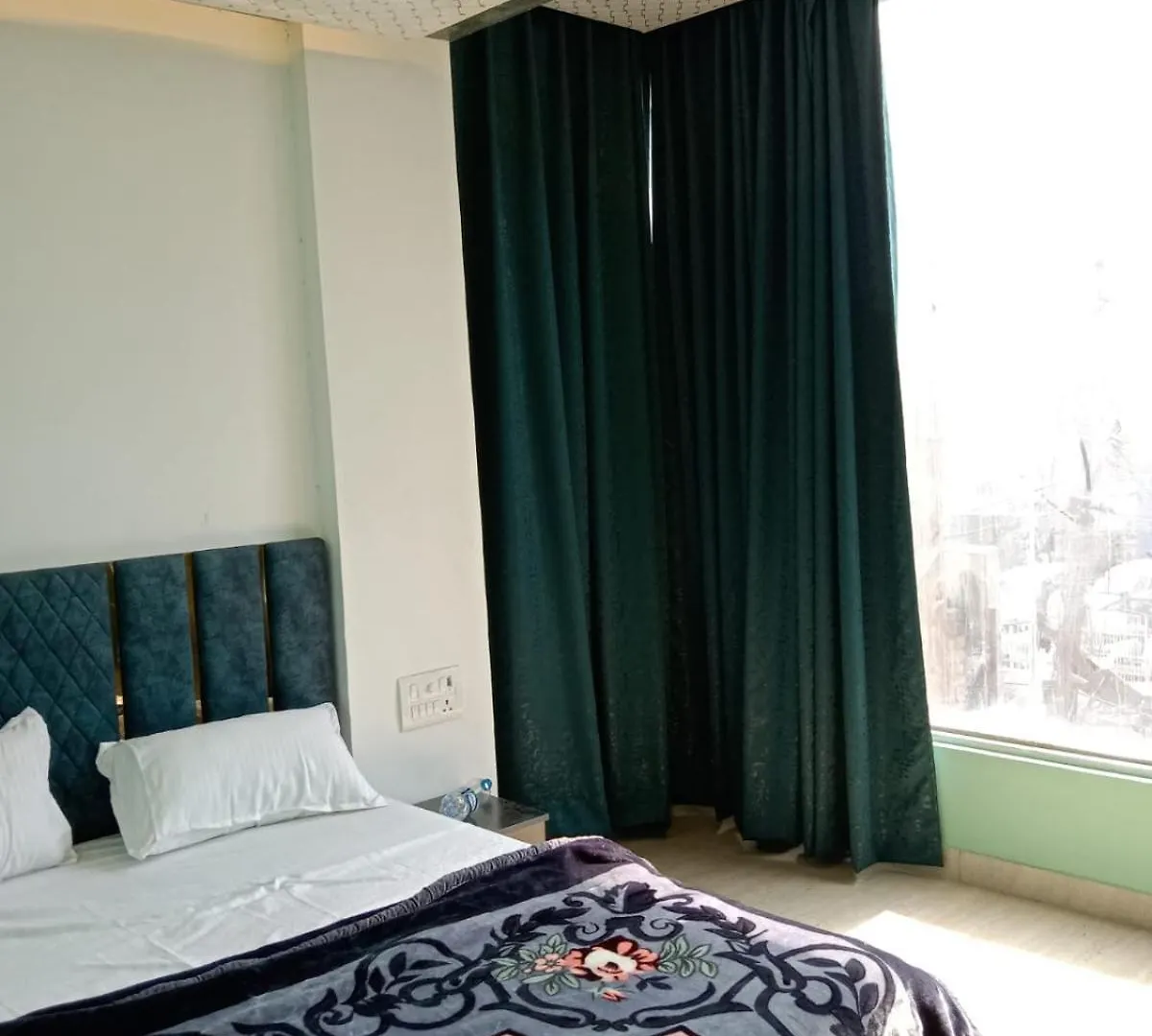 فندق Swastik Inn فاراناسي
